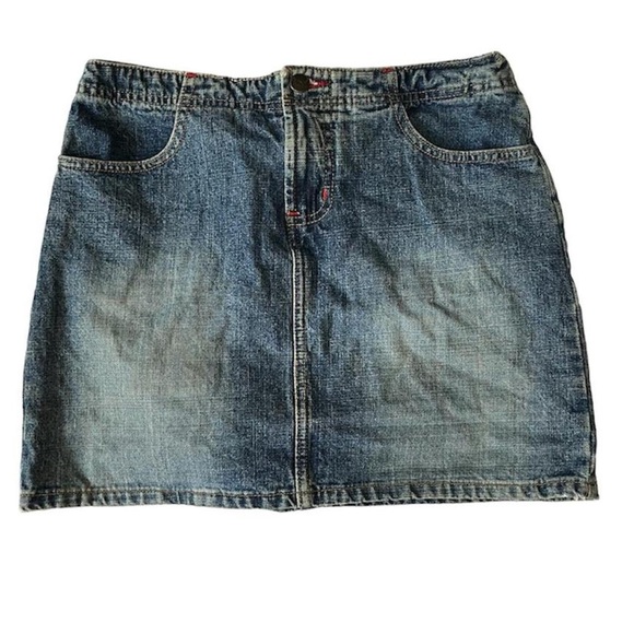 gorgeous Y2K dark wash mini denim jean skirt - Picture 2 of 2